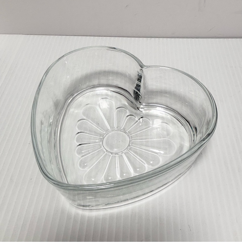Glass Heart Shaped Bowl Candy Decorative Dish‎
